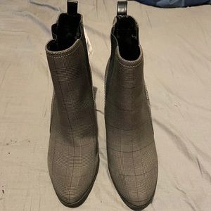 Plaid dress boots